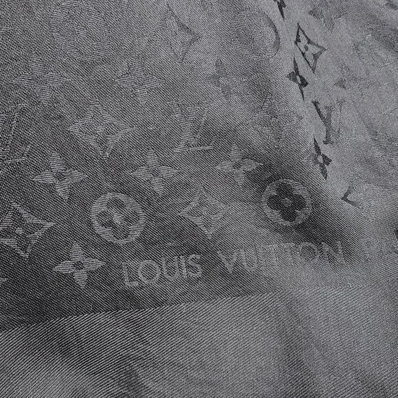 ❗SOLD❗ Monogram Classic Shawl - Picture 7 of 15